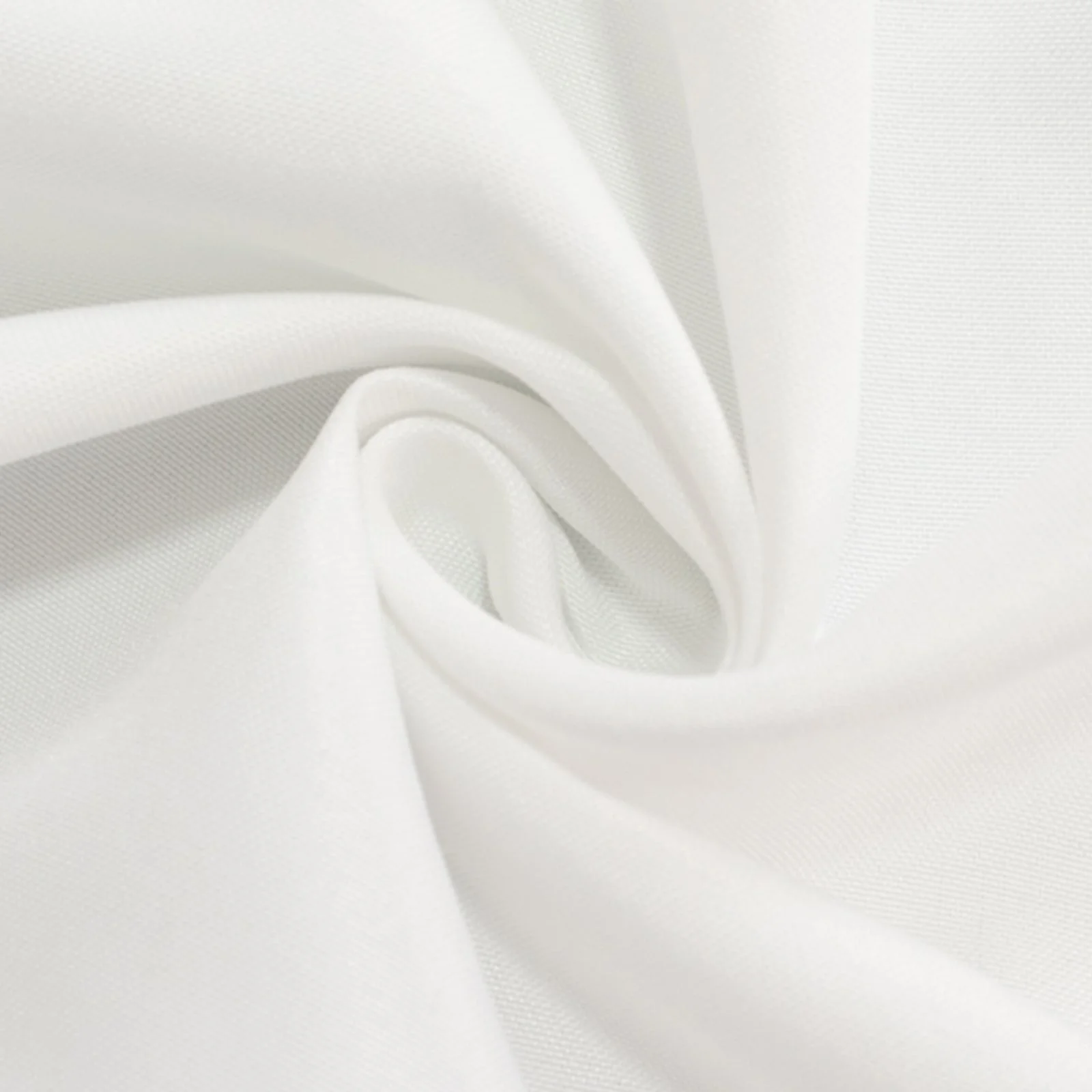 Premium Polyester Rectangle Tablecloth 6ft White - Durable Fitted 220GSM Table Cover for Catering Events & Parties - Image 6